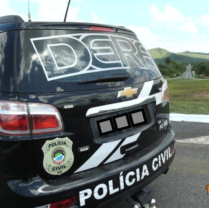 Polícia Civil prende três envolvidos em roubos praticados na saída de bancos em Campo Grande e pede ajuda da população para prender o quarto autor