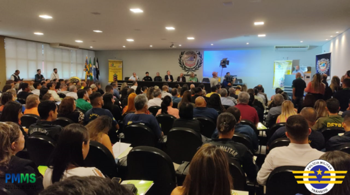 Polícia Militar de Trânsito participa do Ciclo de          palestras promovido pelo CETRAN