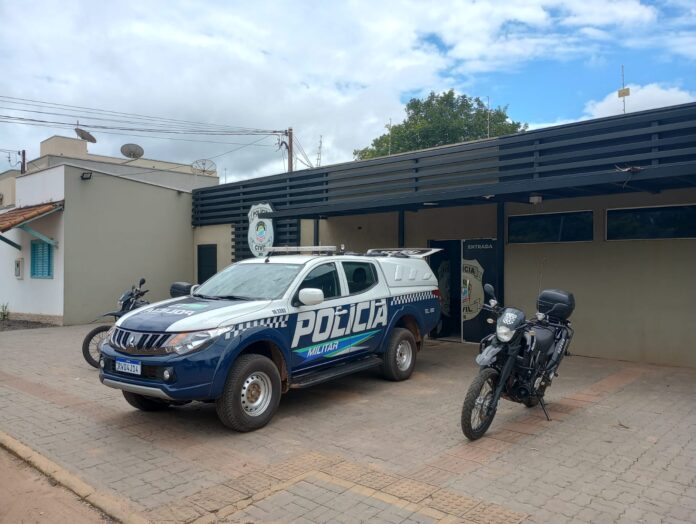 Polícia Militar em Bonito durante operação carnaval conduz três pessoas por portar drogas