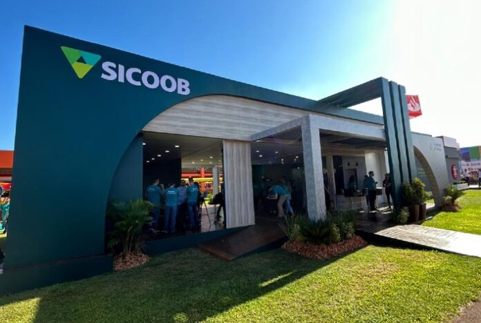 Sicoob libera mais de R＄ 21 bilhões em sete meses de safra e amplia participação no mercado