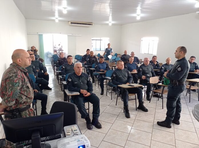 13° Batalhão realiza instrução a Sargentos sobre poluição sonora e o uso do aparelho “Sonômetro”, em Paranaíba.