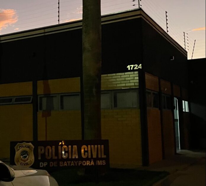 Após ser notificado de medidas protetivas, homem ameaça e persegue ex-companheira e acaba preso pela Polícia Civil