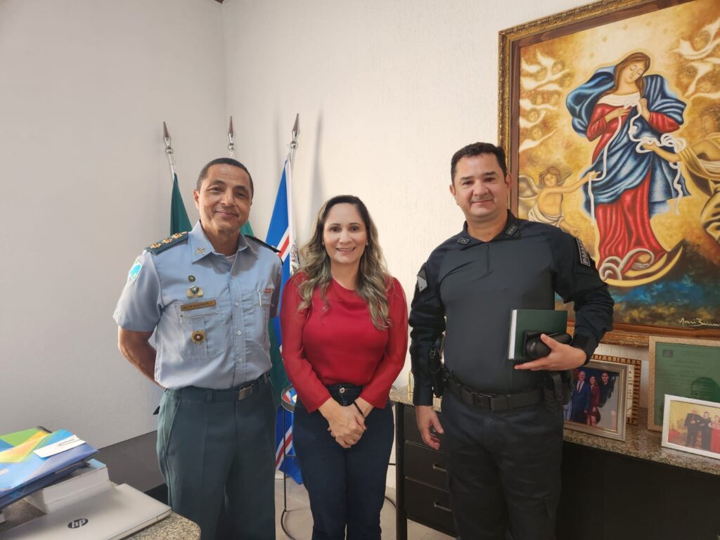 Diretor da DPCOM e Comandante do 11º BPM participam de reunião com Prefeita de Jardim