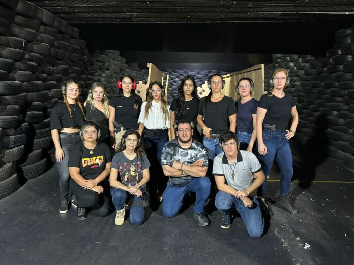 Em homenagem ao mês da mulher, Polícia Civil realiza curso de tiro em Dourados