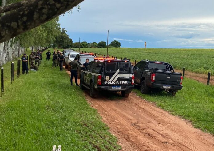 Polícia Civil de Mundo Novo com Apoio da Polícia Militar e da Polícia Paraguaia prende quatro assaltantes acusados de praticarem diversos roubos na região