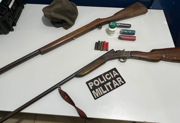 Polícia Militar apreende armas e prende indivíduo por posse ilegal de arma de fogo em Brasilândia