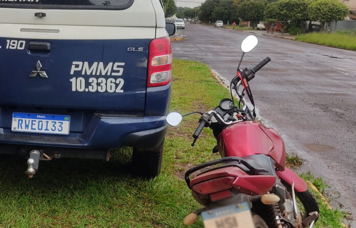 Polícia Militar conduz homem a delegacia por adulteração de veículo em São Gabriel.