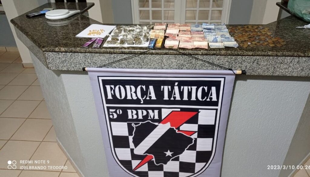 Polícia Militar fecha mais uma “Boca de Fumo”, prende autoras e apreende drogas e dinheiro em Coxim