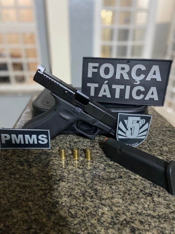 Polícia Militar prende homem por ameaça, lesão corporal e porte ilegal de arma de fogo em Coxim.