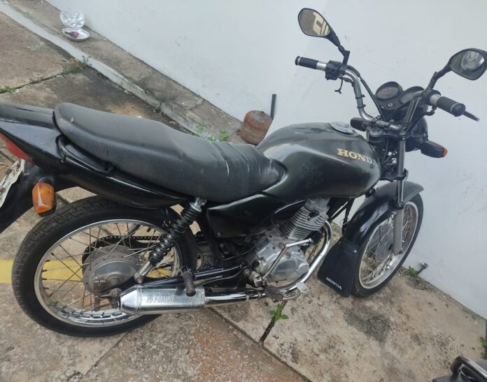 Polícia Militar recupera motocicleta produto de furto/roubo em Corumbá