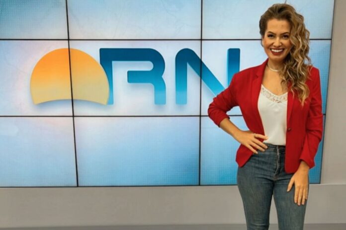 Anne Marjorie no cenário do RN-TV