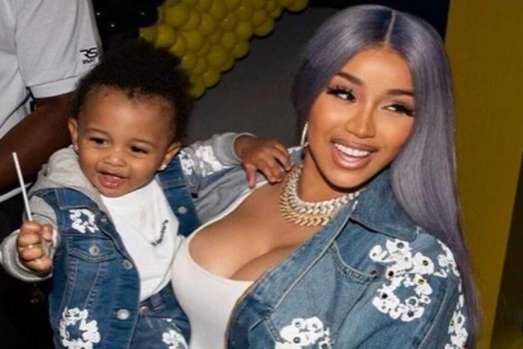 Cardi B e o filho Wave