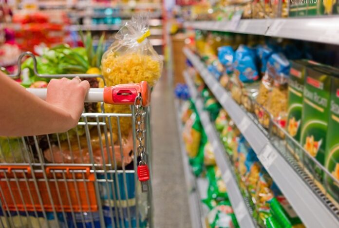 ECONOMIA: Classe C gasta um terço dos rendimentos com alimentação