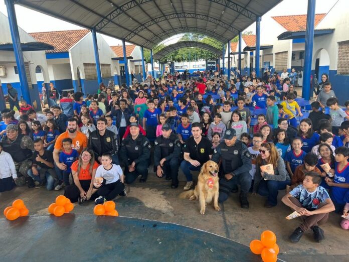 Polícia Civil participa de evento em escola alusivo ao mês de prevenção contra a crueldade animal