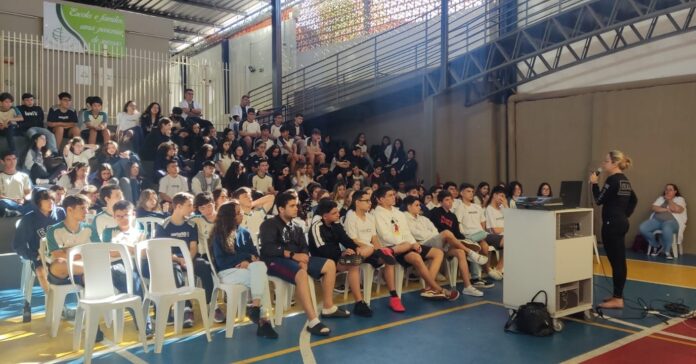 Polícia Civil promove palestras sobre Bullying e Cyberbullying em escolas de Campo Grande