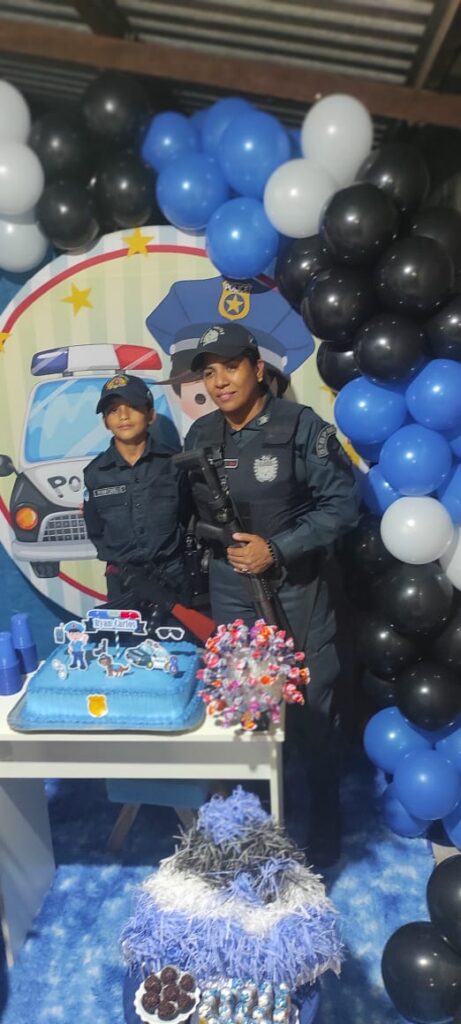 Polícia Militar participa de aniversário de fã que sonha ser policial em Rio Verde