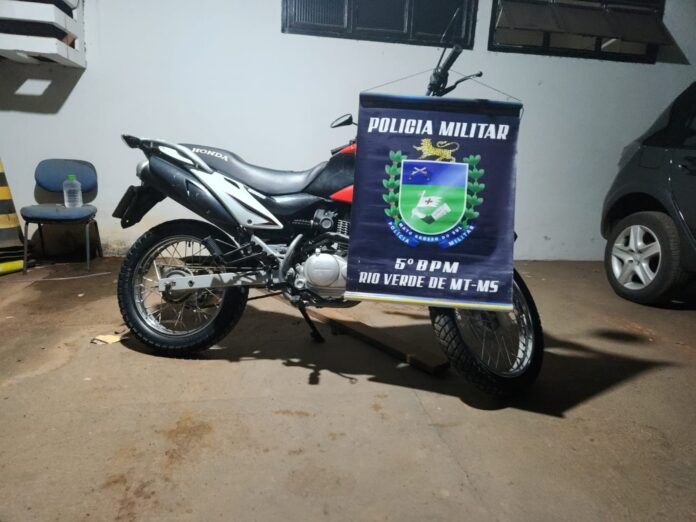 Polícia Militar prende homem por direção perigosa e apreende moto em em Rio Verde