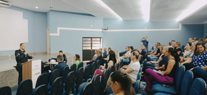 Polícia Militar realiza palestra na Coordenadoria Regional de Educação (CRE) sobre Ações Preventivas e Agressor ativo nas escolas