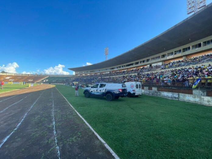 Polícia Militar realiza policiamento no campeonato estadual no Estádio Douradão