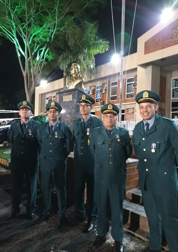 Policiais Militares do 2º BPM são agraciados com a Medalha Tiradentes