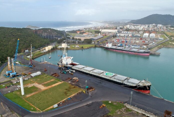 Porto de Imbituba registra melhor março da história