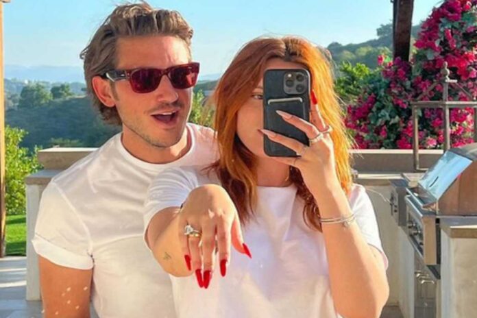 Bella Thorne e o noivo Mark Emms