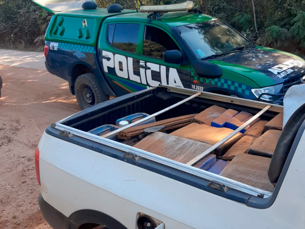 PMA de São Gabriel do Oeste prende dois homens com 400kg de maconha