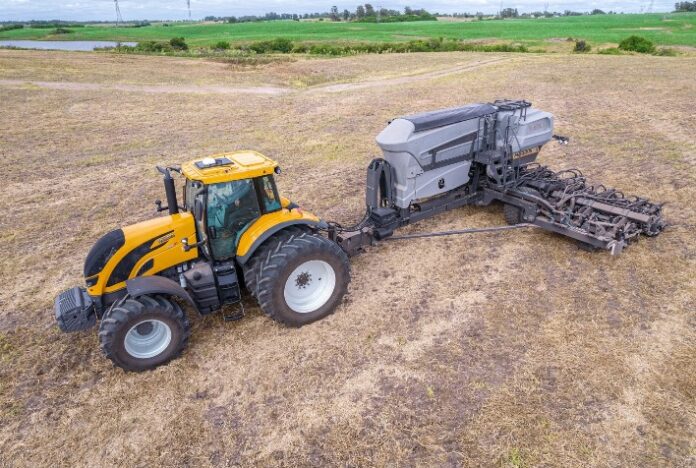 Valtra apresenta amplo portfólio para a Bahia Farm Show