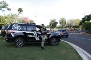 Polícia Civil prende duas pessoas por evasão do sistema prisional e flagrância praticando tráfico de drogas em Campo Grande