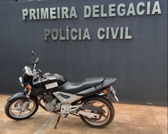 Polícia Civil recupera moto furtada em estacionamento de hospital em Jardim