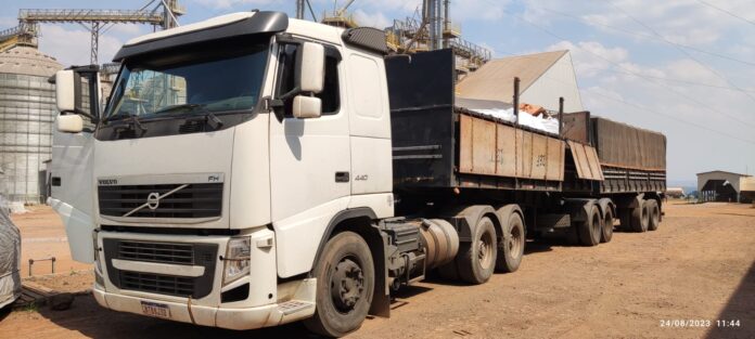 Polícia Civil prende motorista que teria ajudado a furtar carga de fertilizantes agrícola que seria entregue em Itaquiraí