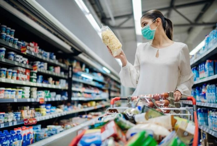 Consumo em supermercados tem alta forte em julho, mas reajuste do diesel preocupa