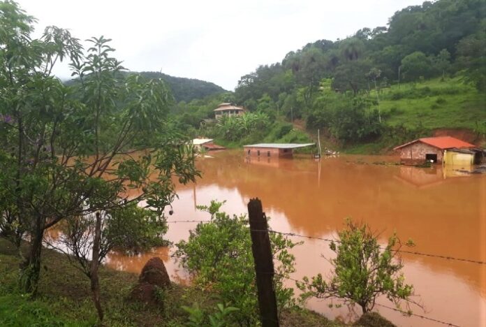 Emater-MG apresenta técnicas para reduzir impactos das enxurradas e enchentes