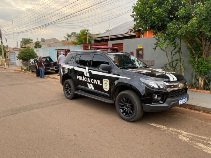 Homem é preso pela Polícia Civil, por porte ilegal de arma de fogo de uso restrito