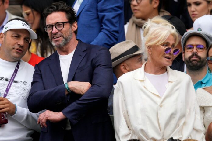 Hugh Jackman e esposa em jogo