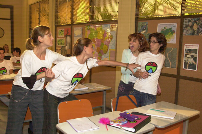 Clara (Alinne Moraes) e Paulinha (Roberta Gualda) em Mulheres Apaixonadas