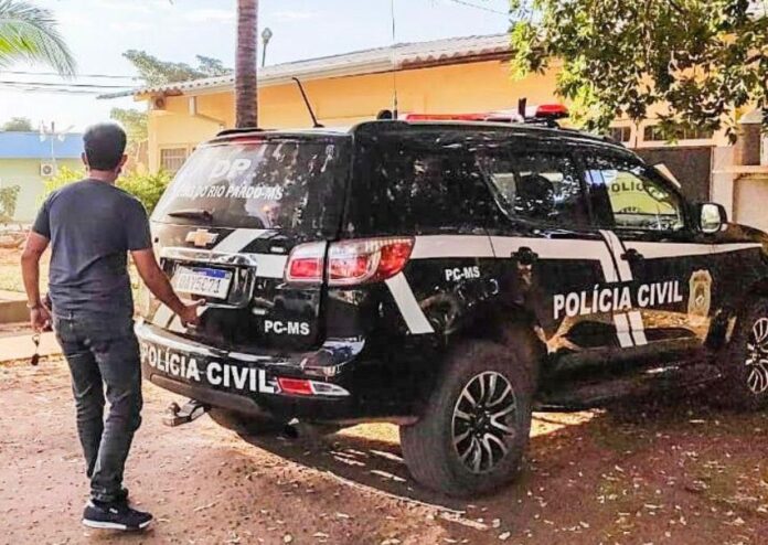 Polícia Civil prende mulher em flagrante por desacato, lesão corporal e resistência à prisão, dentre outros em Ribas do Rio Pardo