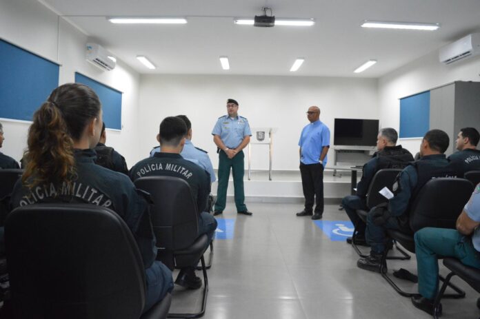 Polícia Militar de Coxim recebe Diácono Militar para apoio religioso e emocional aos policiais