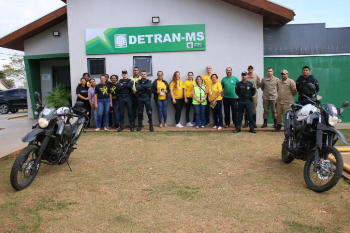 Polícia Militar participa de ação de trânsito durante Maio Amarelo em Chapadão do Sul