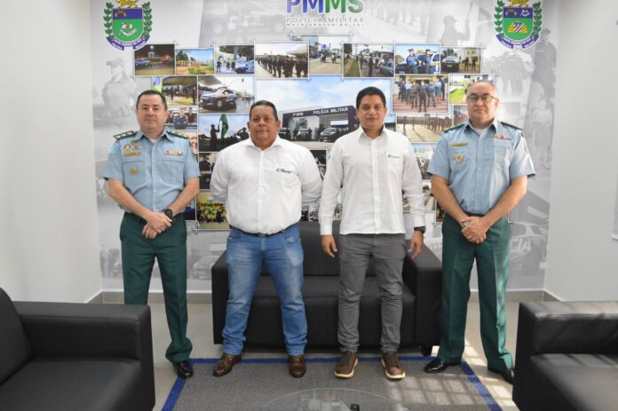 Polícia Militar Recebe Visita de Representantes da Empresa Suzano em Coxim