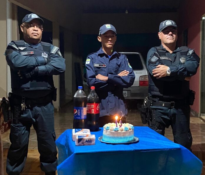 Polícia Militar faz surpresa em aniversário de patrulheiro mirim em Sonora