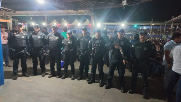 Polícia Militar reforça segurança durante a XXII Festa do Peão de Boiadeiro em Alcinópolis