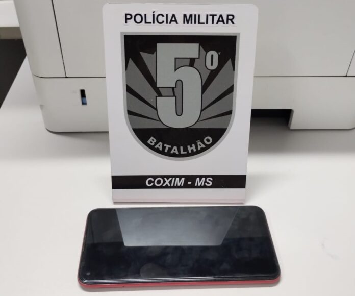 Polícia Militar prendeu um homem em flagrante por furto de celular em Coxim