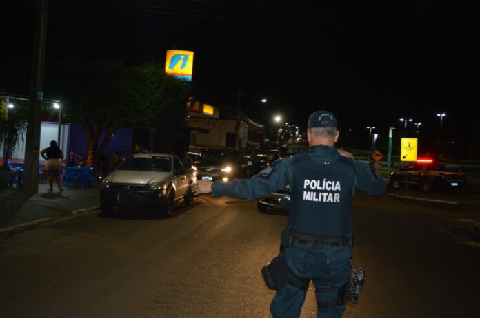 Polícia Militar realiza operação blitz e apreende veículos irregulares em Sonora